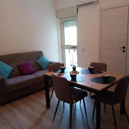 Luxury Garden Flat Апартаменты *