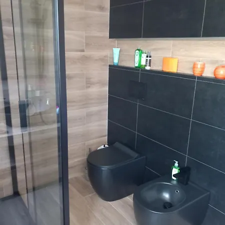 דירה Luxury Garden Flat *